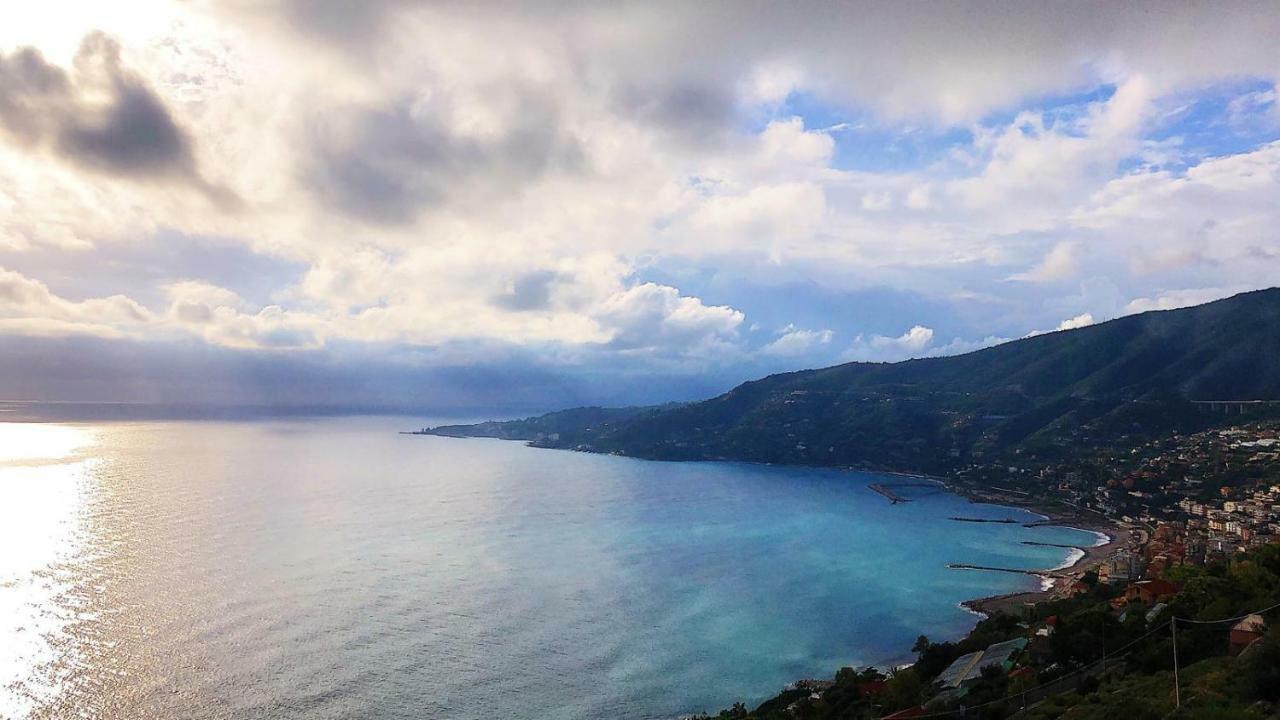 ונטימיגליה Le Case Del Sole מראה חיצוני תמונה
